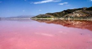 دریاچه نمک به رنگ خون در شیراز